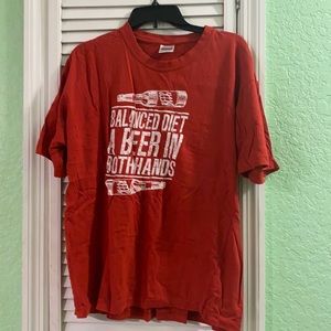 Perrin Balanced Diet a Beer in Both Hands Red Graphic Tee Short-Sleeve Shirt L